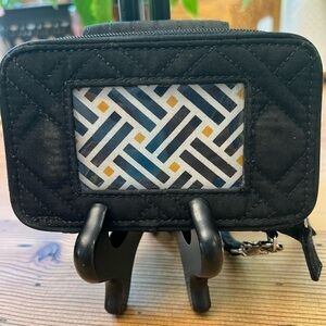 Vera Bradley Wristlet Quilted Zip
Visit Around Black Wallet